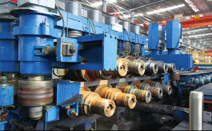 Multi-station molding machine